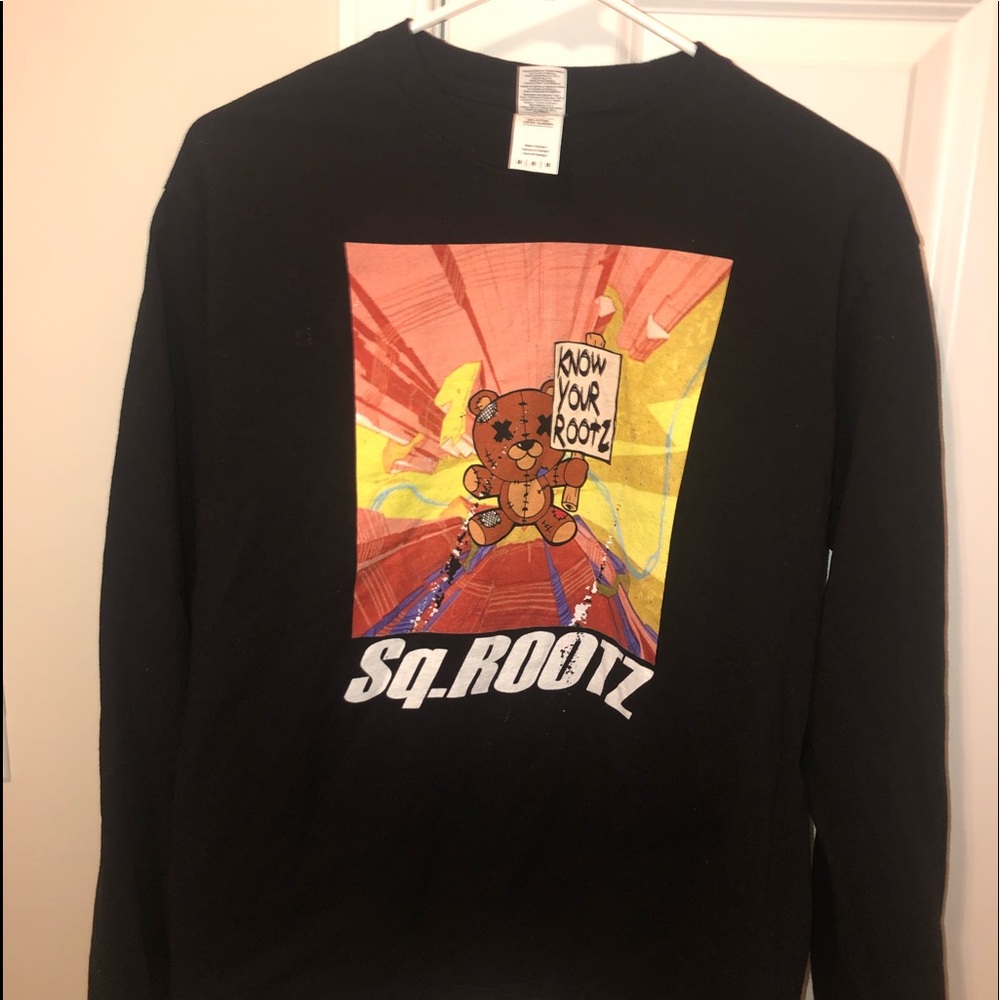 Know your roots black graphic longsleeve T-shirt M